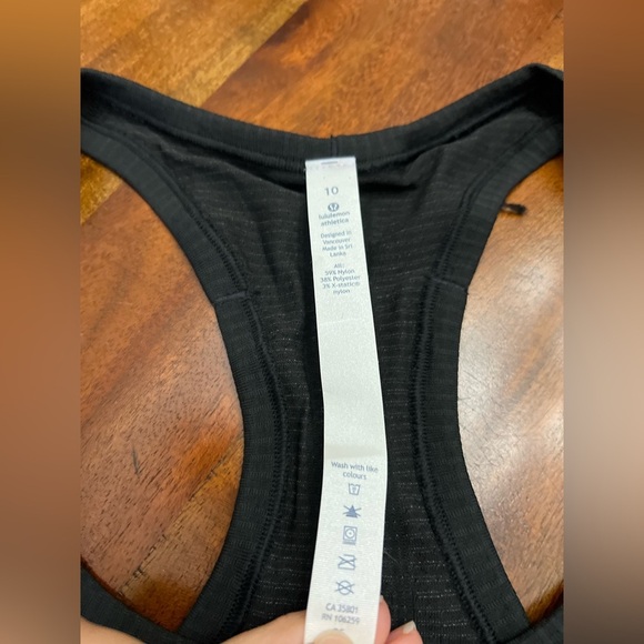 Lululemon Swiftly Tech Racerback Tank – Black | Size 10 - Picture 2 of 3